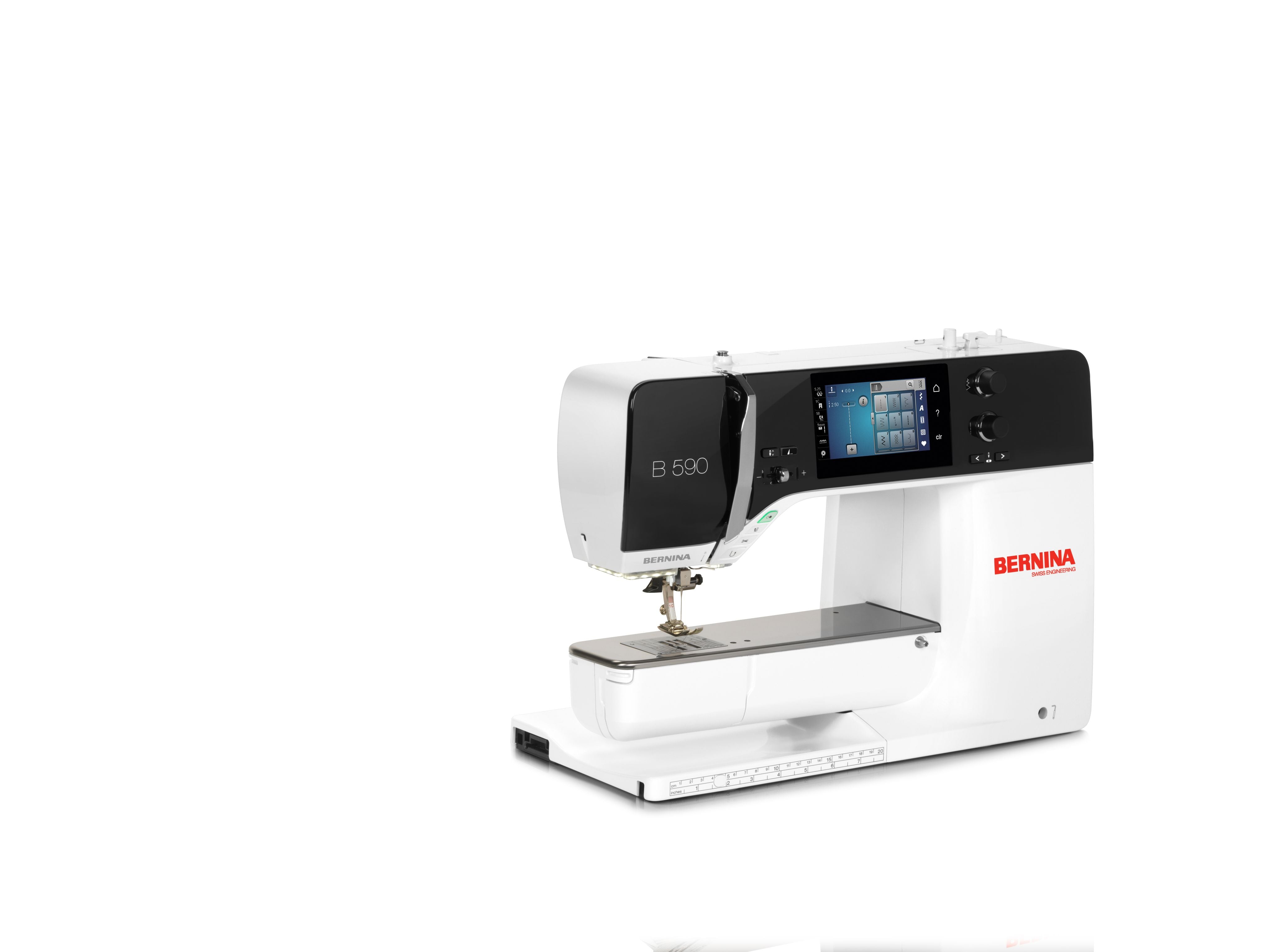 BERNINA 590 mit SDT-Stickmodul